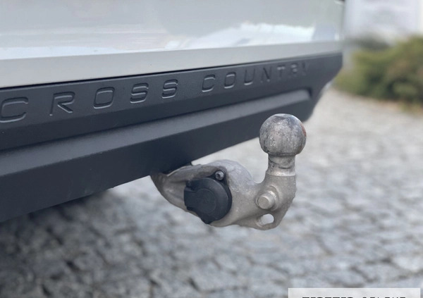Volvo V60 Cross Country cena 144900 przebieg: 128990, rok produkcji 2019 z Warszawa małe 596